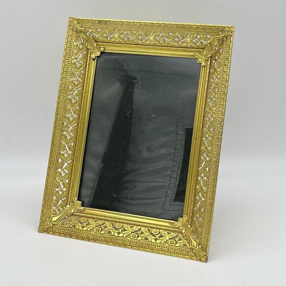 Vintage Ornate Gold Filigree Metal Picture Frame Easel Hollywood Regency MCM - Picture 1 of 9